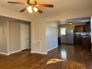 2221 Sadler Ave in Nashville, TN - Building Photo - Building Photo