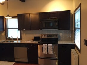 2205 South Allis Street in Milwaukee, WI - Building Photo - Building Photo