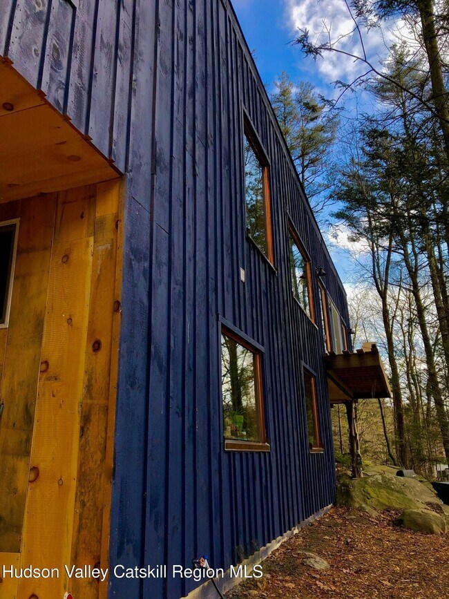 3870 NY-212 in Woodstock, NY - Building Photo - Building Photo