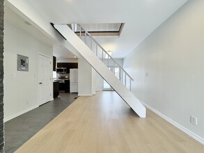 97 Garfield Ave S in Hamilton, ON - Building Photo - Building Photo