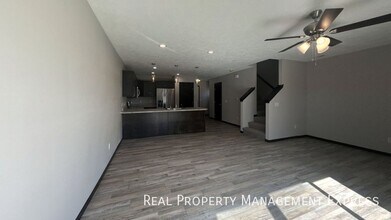 Sophisticated 3-Bedroom Home in Sioux Falls in Sioux Falls, SD - Building Photo - Building Photo