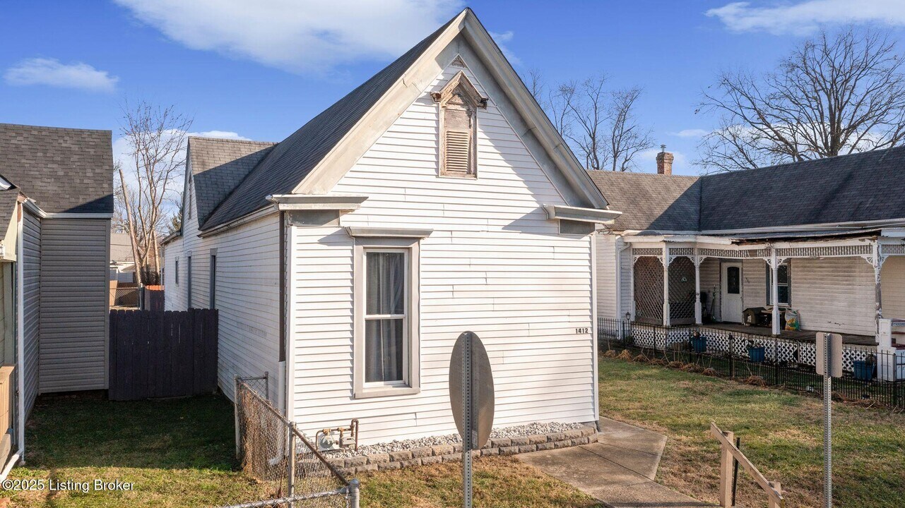 1412 Locust St in New Albany, IN - Building Photo