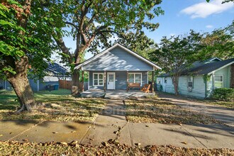 1129 W Owings St in Denison, TX - Foto de edificio - Building Photo