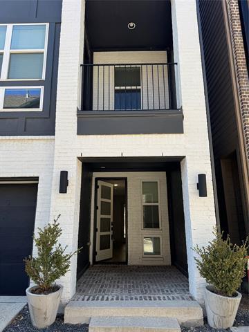 property at 2511 Carolwood Ln