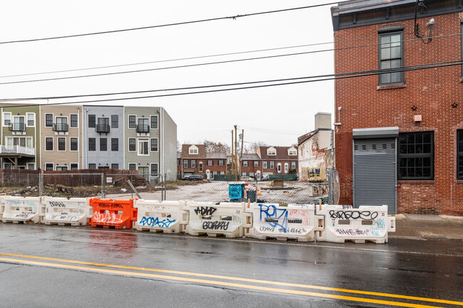 1351-1359 Frankford Ave in Philadelphia, PA - Foto de edificio - Building Photo