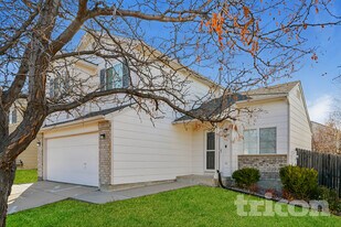 5305 S Valdai St in Aurora, CO - Building Photo