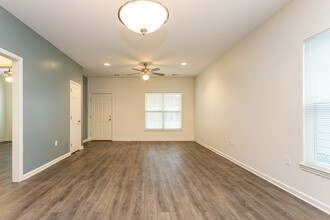 The Cottages at Mile Branch in Covington, LA - Building Photo - Interior Photo