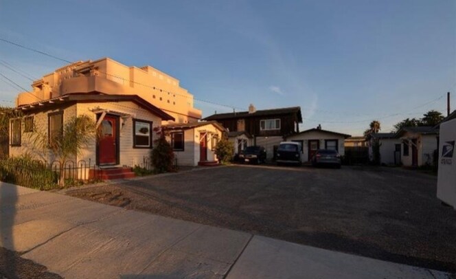 320 Ocean View Ave in Pismo Beach, CA - Building Photo