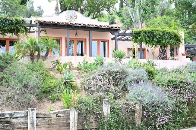 24853 Lawton Ave in Loma Linda, CA - Building Photo - Building Photo