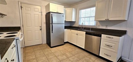 2833 Rockcliff Rd SE in Atlanta, GA - Building Photo - Building Photo