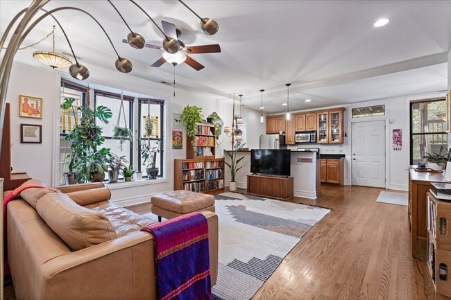 1048 W Lawrence Ave in Chicago, IL - Building Photo - Building Photo