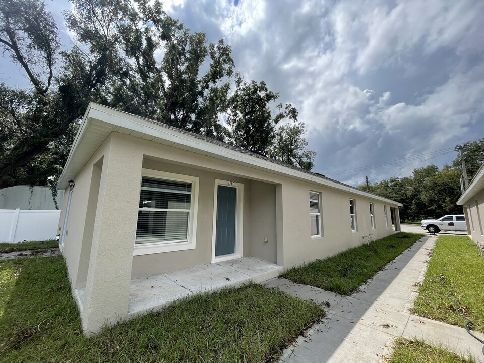 1114 Gay Rd in Lakeland, FL - Building Photo