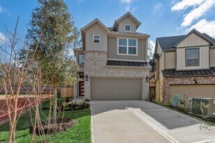 120 Red Cascade Trl, Unit 16 in Willis, TX - Building Photo