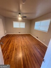 2439 Plantation Dr in East Point, GA - Building Photo - Building Photo