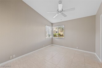 28763 Carmel Way in Bonita Springs, FL - Foto de edificio - Building Photo