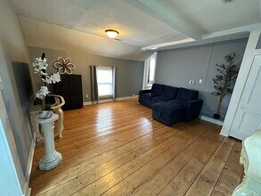 144 Boston Post Rd in Madison, CT - Building Photo - Building Photo