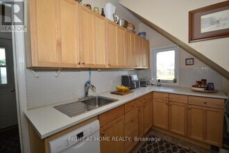 5508 Osgoode Main St in Ottawa, ON - Building Photo - Building Photo