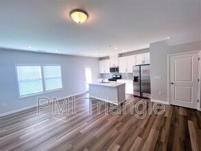 802 Oak Center Dr in Raleigh, NC - Building Photo - Building Photo