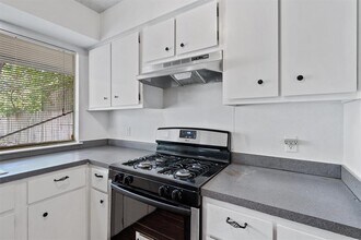 12215 Old Stage Trail in Austin, TX - Building Photo - Building Photo