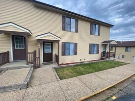 200 Vickie Lynn Ln in St. Robert, MO - Building Photo