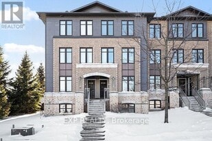 1118 Klondike Rd in Ottawa, ON - Building Photo