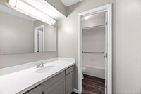 935 Byrne St, Unit 10 in Houston, TX - Building Photo - Building Photo