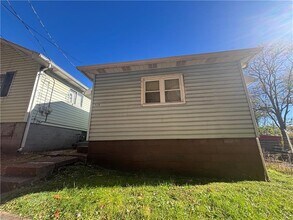 1520 12th Ave in Beaver Falls, PA - Building Photo - Building Photo