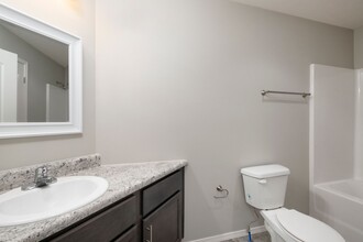 552 W Danielle St in Republic, MO - Building Photo - Building Photo
