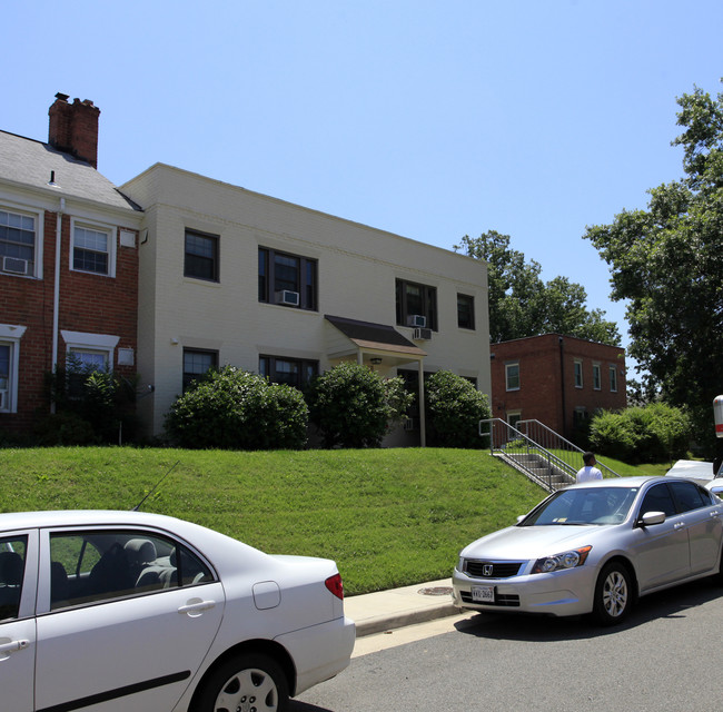 822 S Patrick St in Alexandria, VA - Foto de edificio - Building Photo