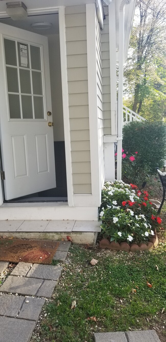 600 Old Stamford Rd, Unit Studio, Unit Studio