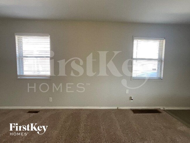 3940 N Graham Ave, Unit 10 in Indianapolis, IN - Foto de edificio - Building Photo