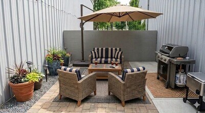 112 39th St, Unit 1 in Union City, NJ - Foto de edificio - Building Photo