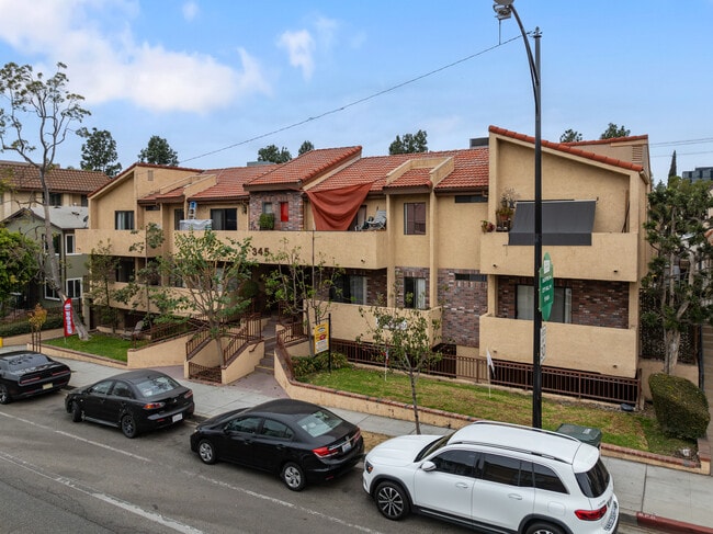 345 East Verdugo Ave in Burbank, CA - Foto de edificio - Building Photo