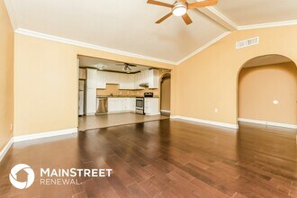 7418 Emory Oak Ln in Dallas, TX - Foto de edificio - Building Photo