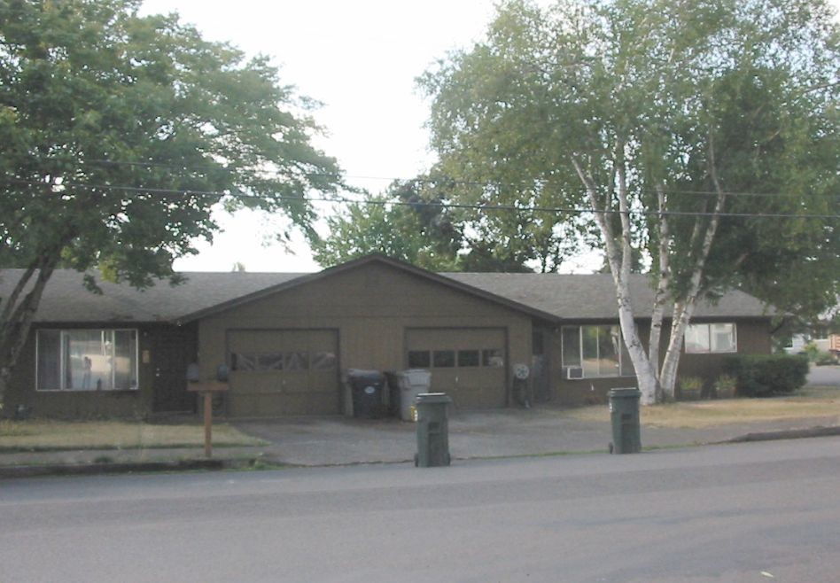 530 E 5th Ave in Junction City, OR - Building Photo