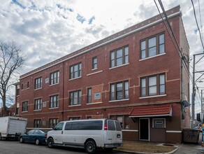 2700 S Hamlin Ave in Chicago, IL - Building Photo - Building Photo