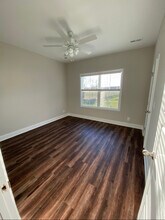 1040 Glenkirk Dr in Clarksville, TN - Building Photo - Building Photo