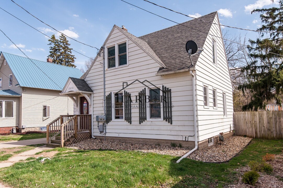 1012 4th St SE in Rochester, MN - Building Photo