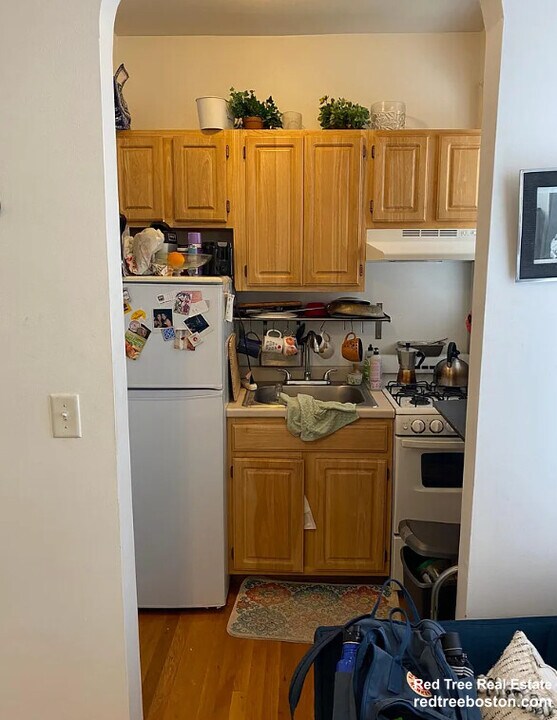 24 Phillips St in Boston, MA - Building Photo