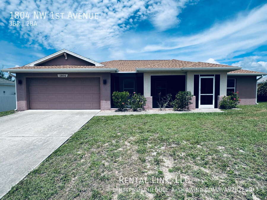 1804 NW 1st Ave in Cape Coral, FL - Foto de edificio