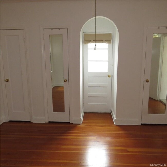 6029 Delafield Ave in Bronx, NY - Building Photo - Building Photo
