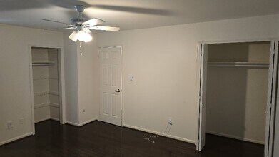 5719 Rocky Run Dr in Centreville, VA - Building Photo - Building Photo