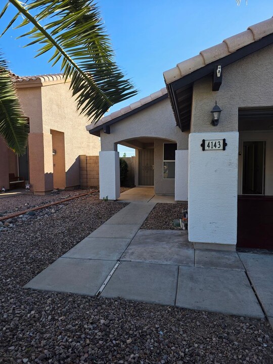 4143 E Anderson Dr in Phoenix, AZ - Building Photo