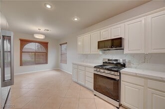 12 Mohansic Rd in Henderson, NV - Building Photo - Building Photo