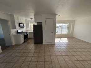 3908 Rene Dr in San Diego, CA - Foto de edificio - Building Photo