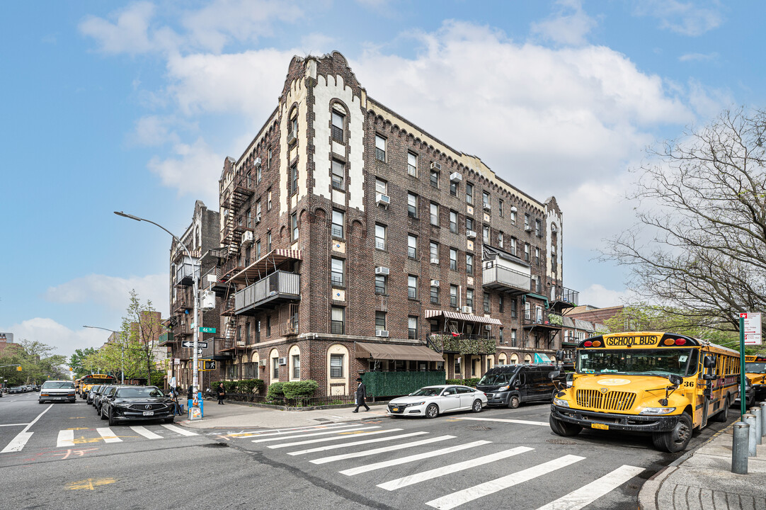 4600 14th Ave in Brooklyn, NY - Foto de edificio