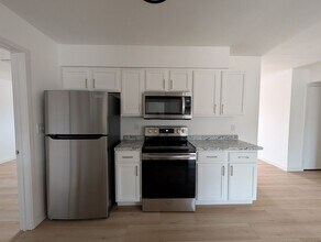 8834 W Sahuaro Dr in Peoria, AZ - Building Photo - Building Photo