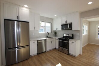 251 S 36th St in San Diego, CA - Foto de edificio - Building Photo