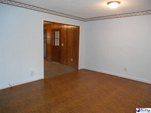 1216 Arrowood Dr in Florence, SC - Foto de edificio - Building Photo