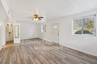 4902 Valley Dale Ct SW in Lilburn, GA - Building Photo - Building Photo